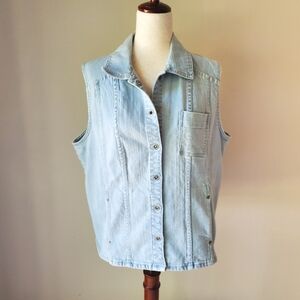 Vintage Light Wash Denim Vest Chicos Size 2 Oversized